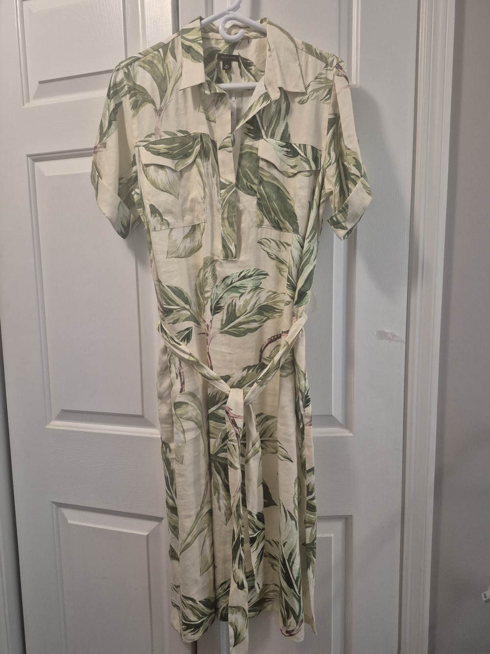 Ann Taylor NWT Tropical Leaf Print Cream Shirt Dress LINEN, SZ M
